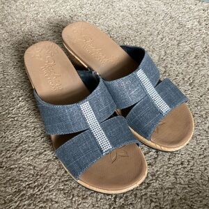 Sketchers LuxeFoam Sandals